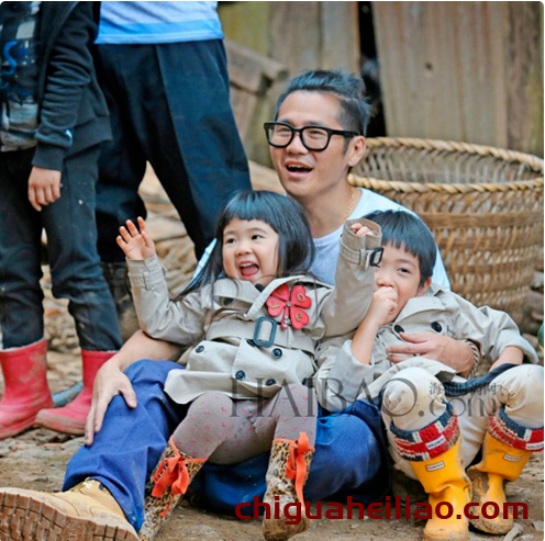 曹格女儿颜值大转变,继承父母优良基因