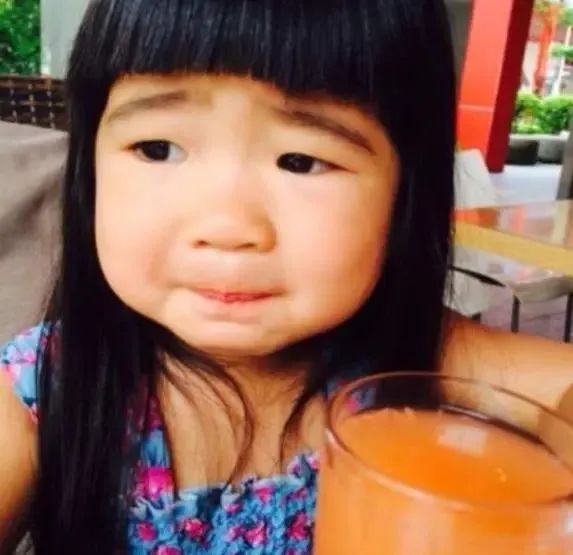 曹格女儿颜值大转变,继承父母优良基因